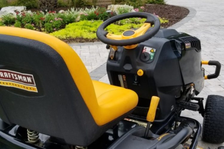 lawn tractor lawn tractor