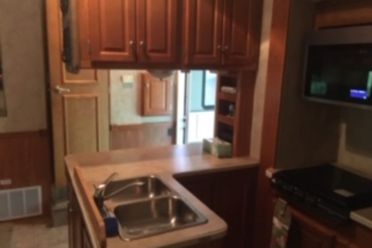 RV Kitchen:Door RV Kitchen:Door