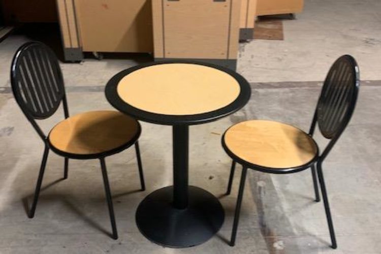 Small table with two chairs2 Small table with two chairs2