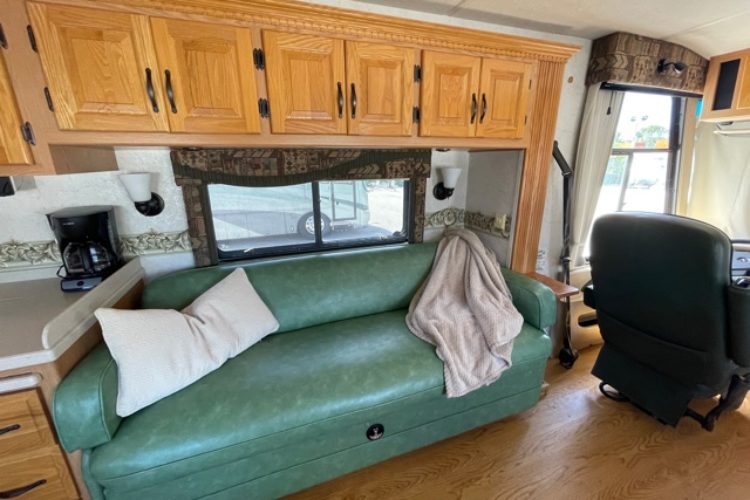 Int Fold out Couch Int Fold out Couch