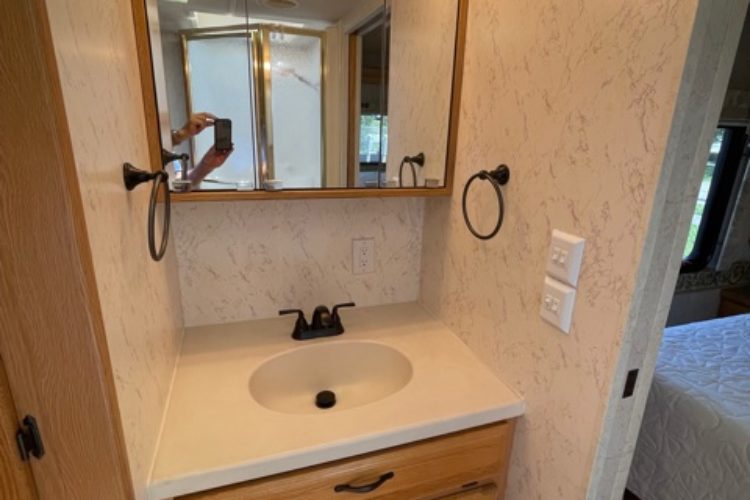 Vanity.Cabinets Vanity.Cabinets