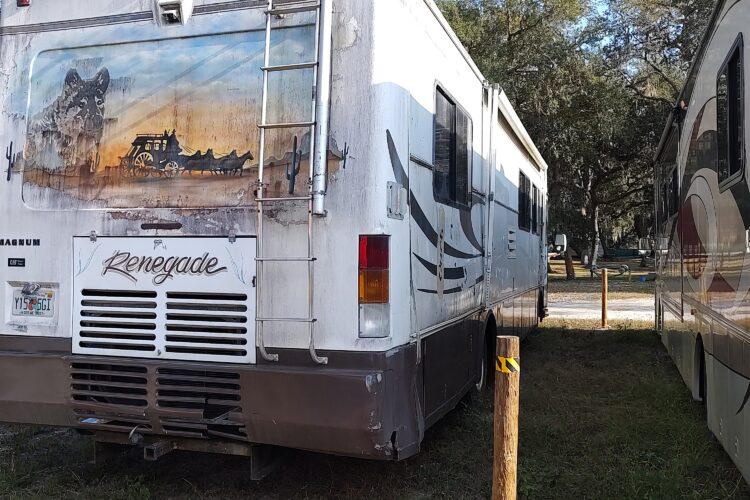 37 Ft. Diesel Pusher Low Mileage 37 Ft. Diesel Pusher Low Mileage