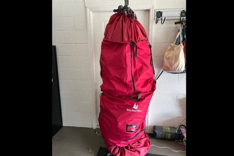 Balsam Hill 6.5 ft. Xmas Tree w/ rolling storage bag Florida4sale